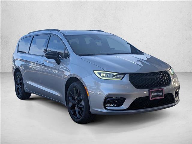 New 2026 Chrysler Pacifica Select w/ S Appearance Package AWD/4WD image 6