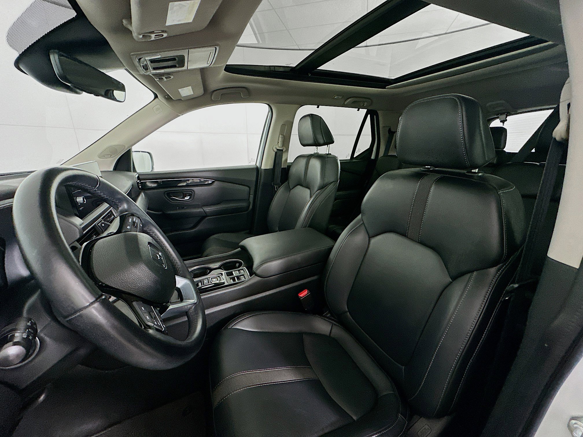 Used 2023 Honda Pilot Touring image 13