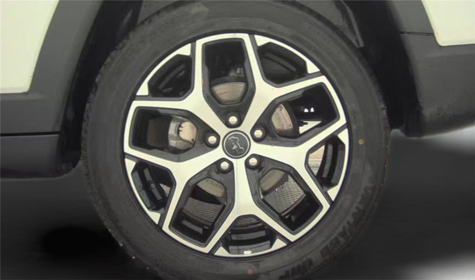 Used 2025 Jeep Compass Limited AWD/4WD image 25