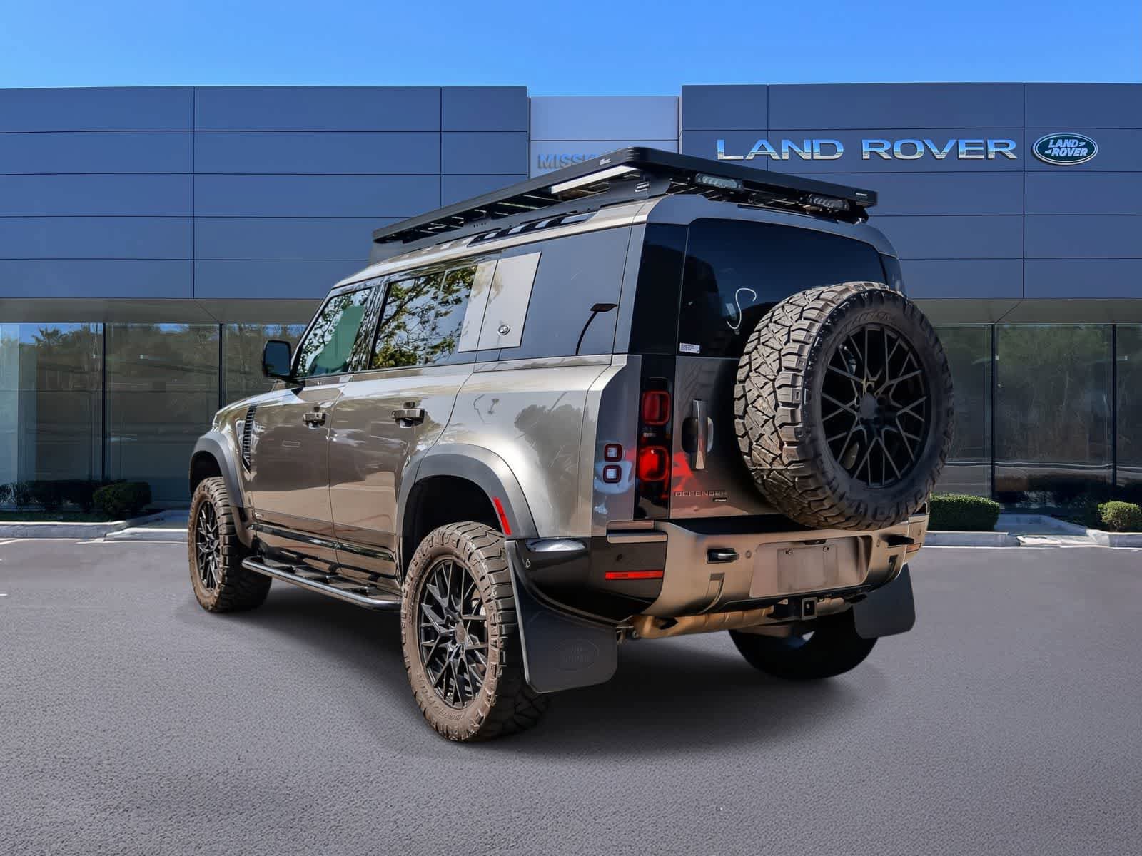 Used 2021 Land Rover Defender 110 X-Dynamic HSE AWD/4WD image 6