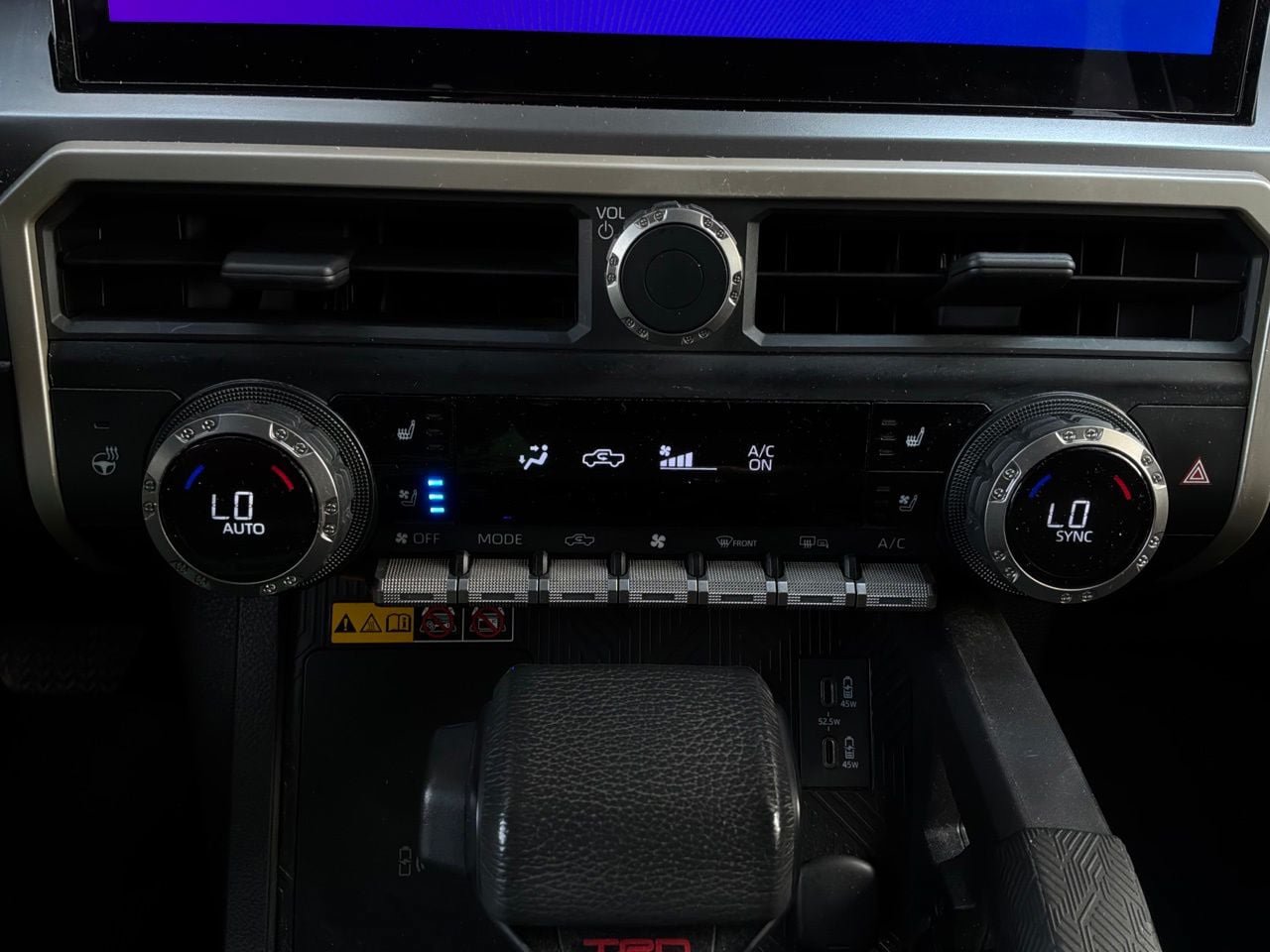 Used 2024 Toyota Tacoma TRD Off-Road w/ TRD Off Road Premium Package AWD/4WD image 33