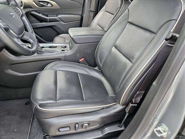 Used 2023 Chevrolet Traverse Premier w/ Redline Edition FWD image 14