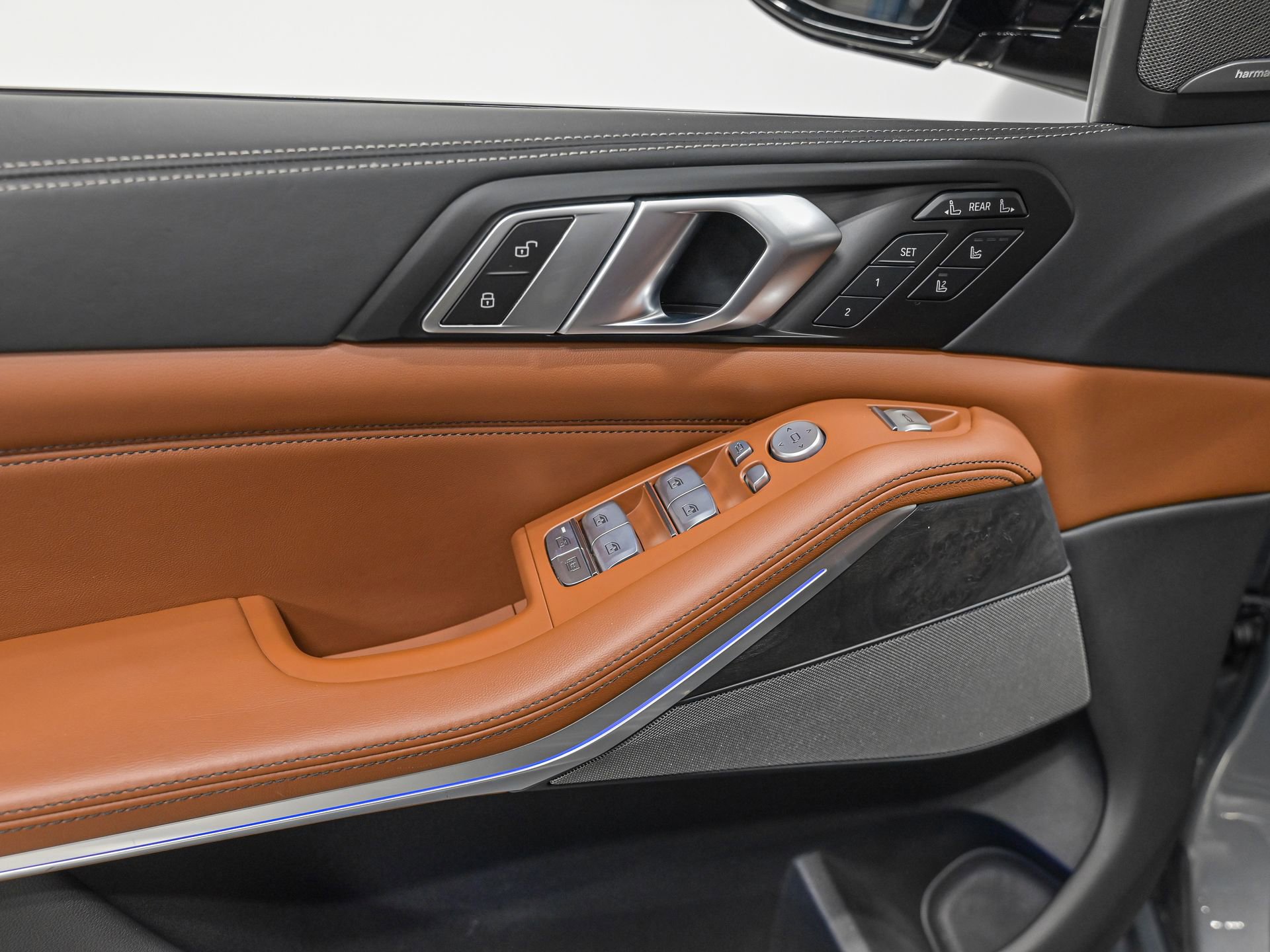 Used 2023 BMW X7 xDrive40i w/ Executive Package image 13