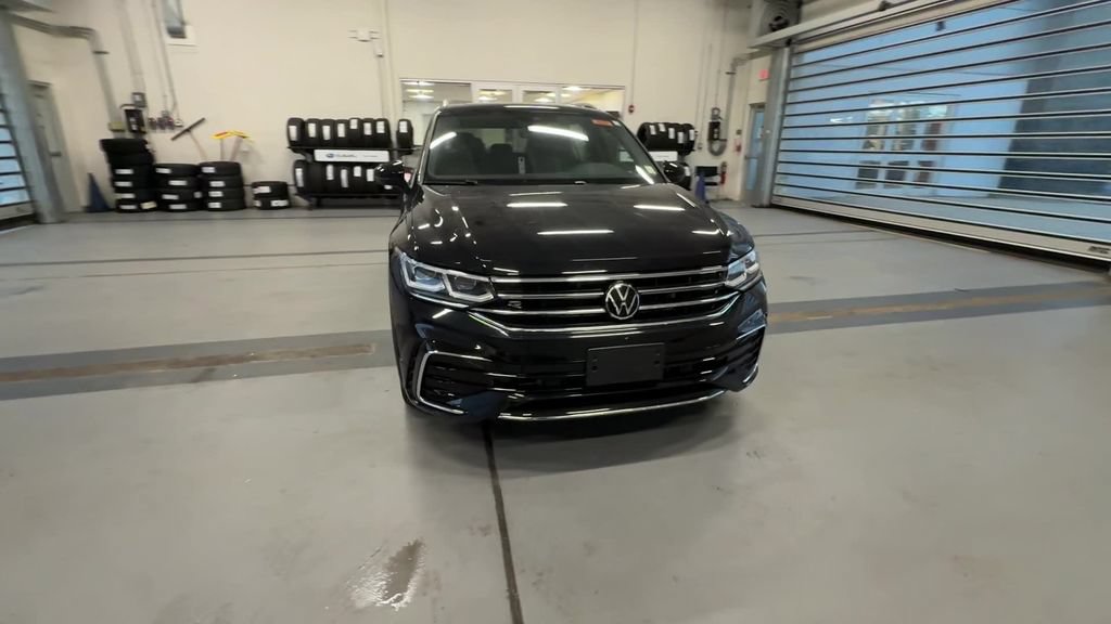 Certified 2024 Volkswagen Tiguan SEL R-Line AWD/4WD image 14