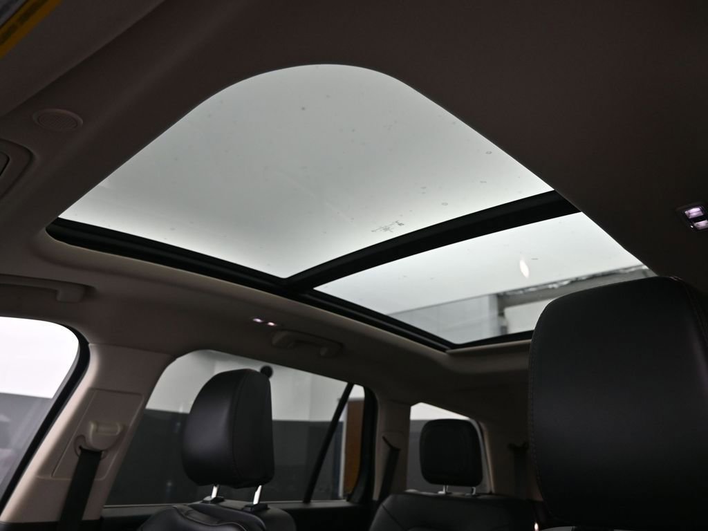 Used 2023 Lincoln Aviator AWD w/ Premium Package image 35