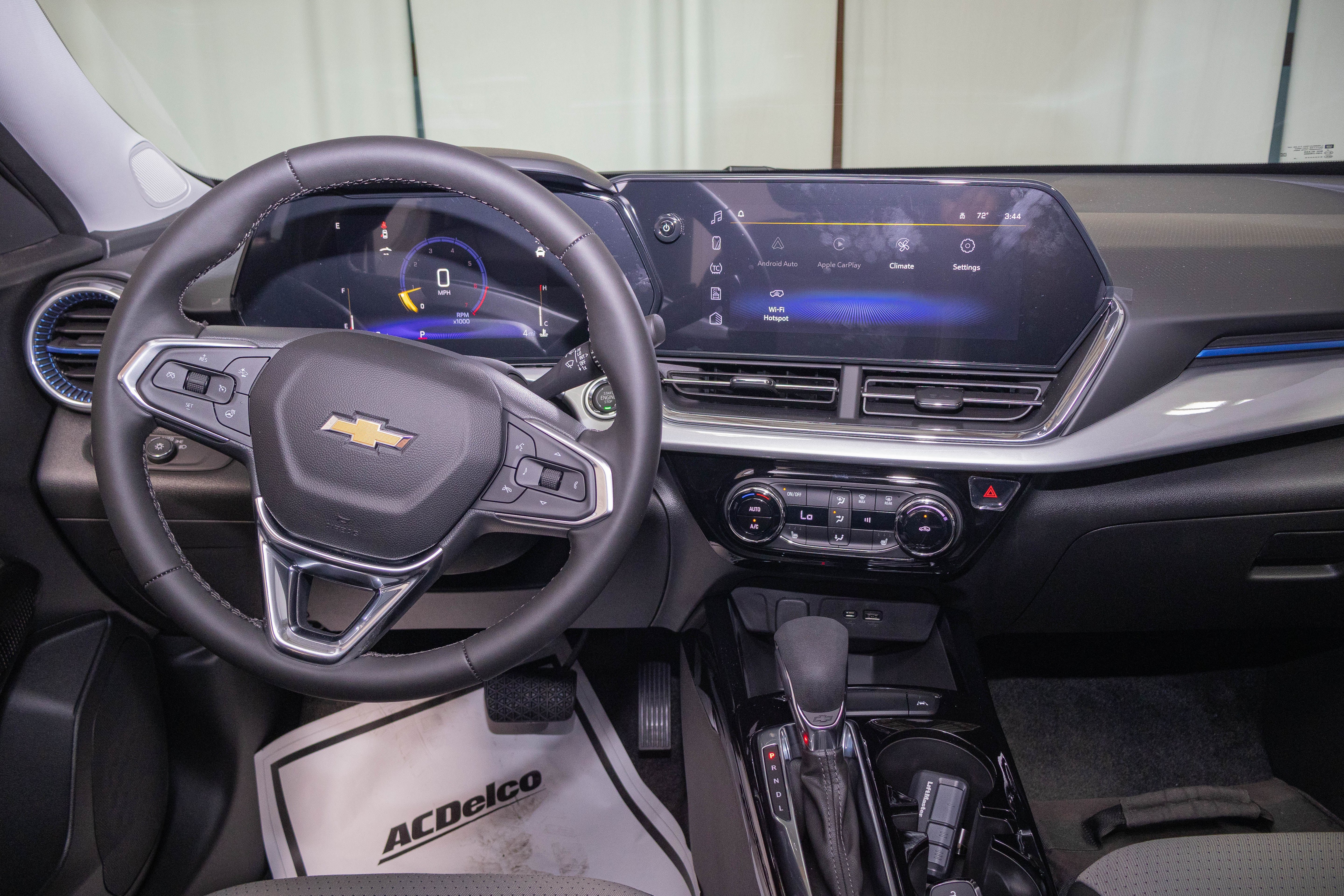 New 2026 Chevrolet Trax LT w/ Driver Confidence Package FWD image 10