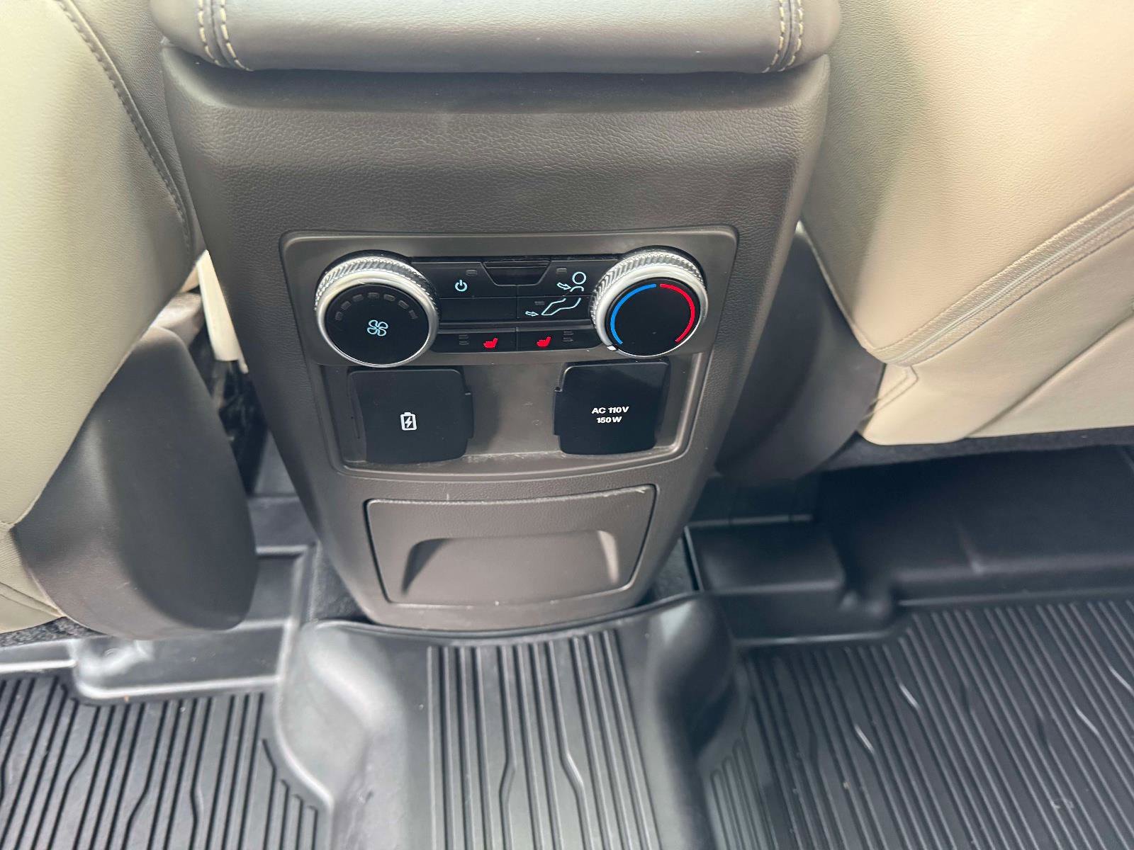 Used 2023 Ford Explorer Platinum w/ Technology Package image 22