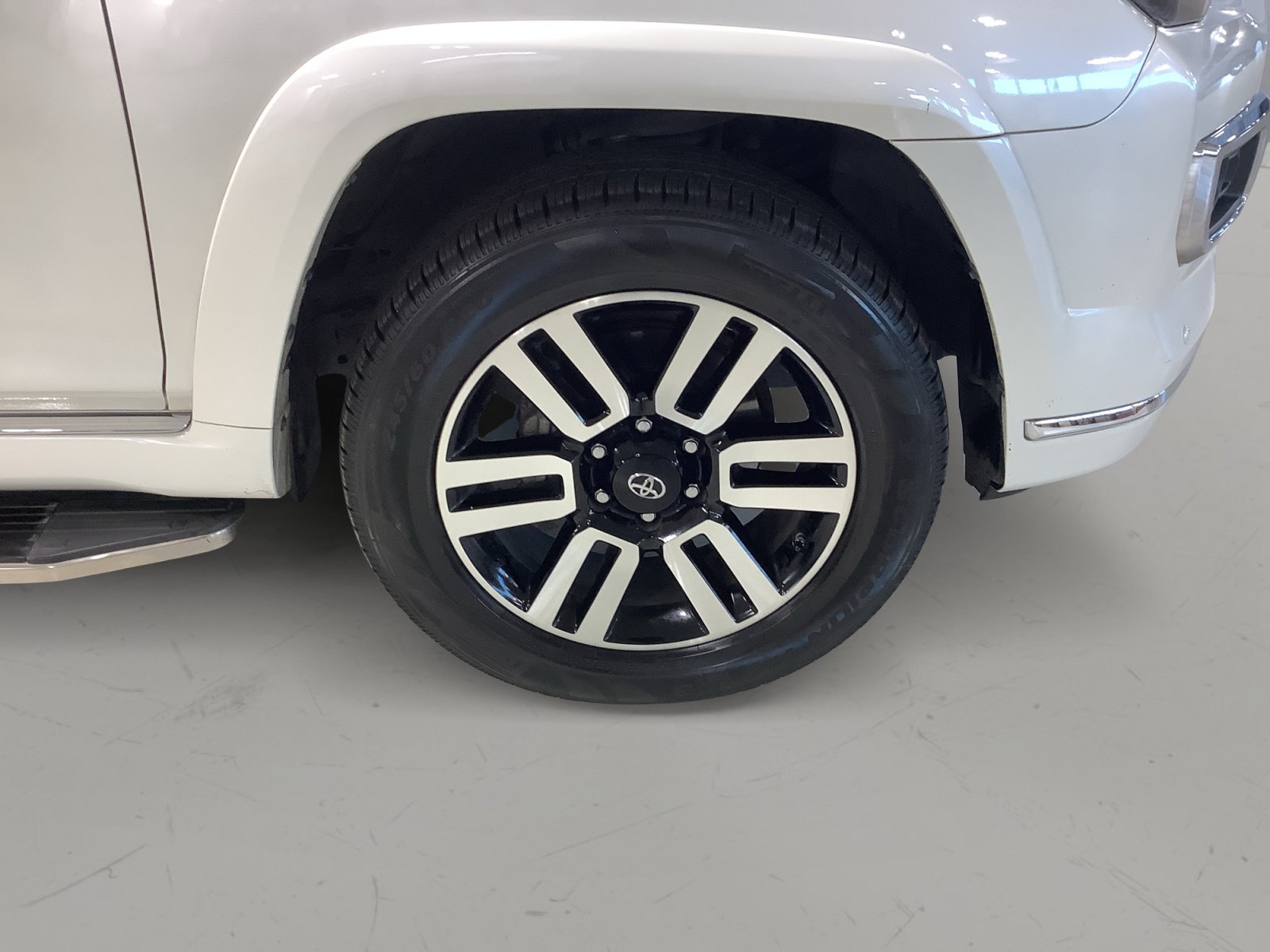 Used 2021 Toyota 4Runner Limited AWD/4WD image 9