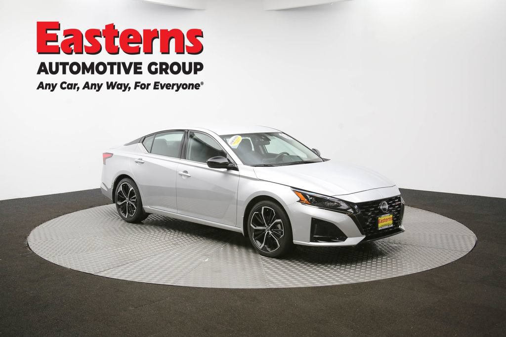 Used 2023 Nissan Altima 2.5 SR FWD image 45