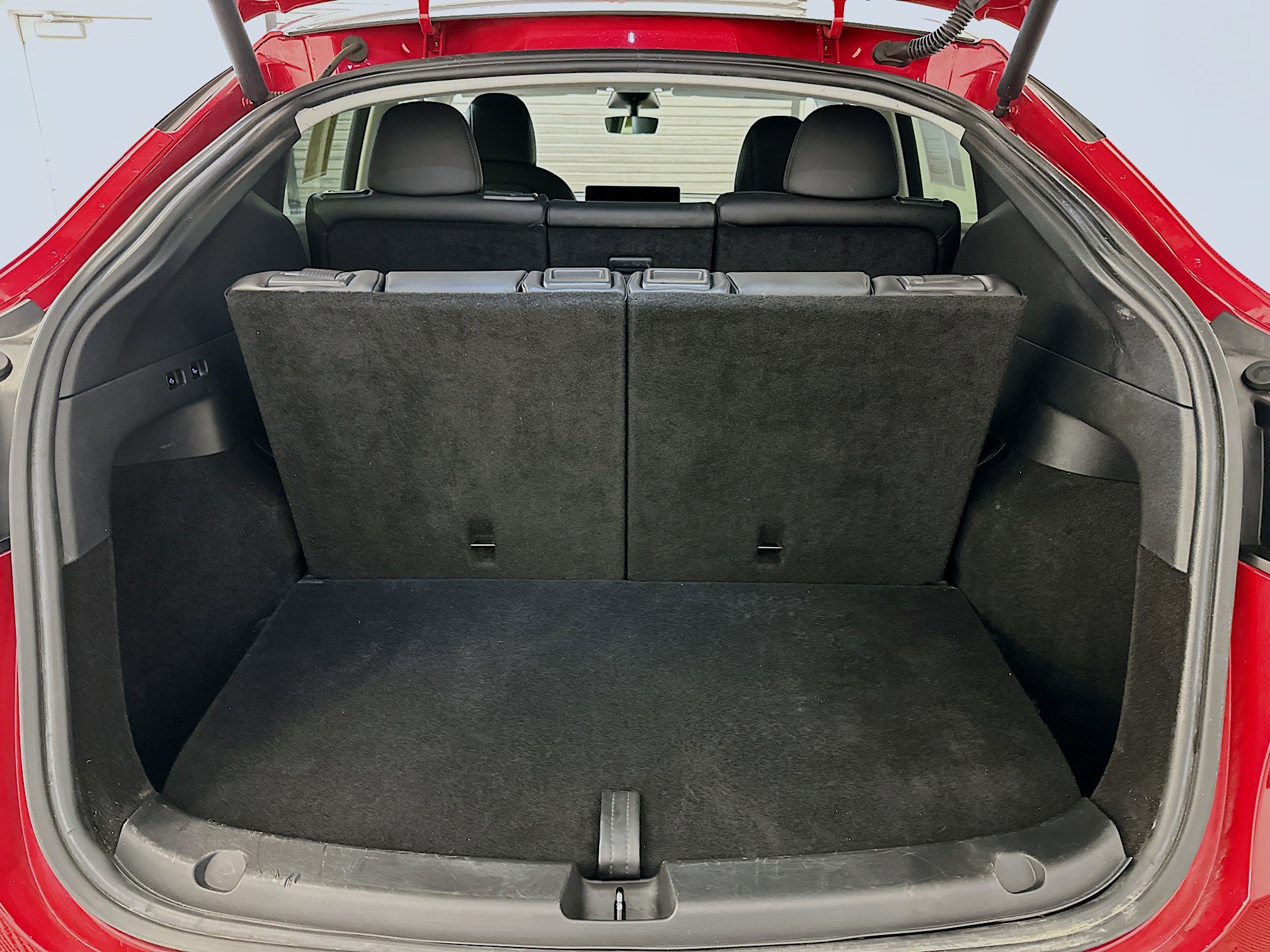 Used 2023 Tesla Model Y Long Range image 32