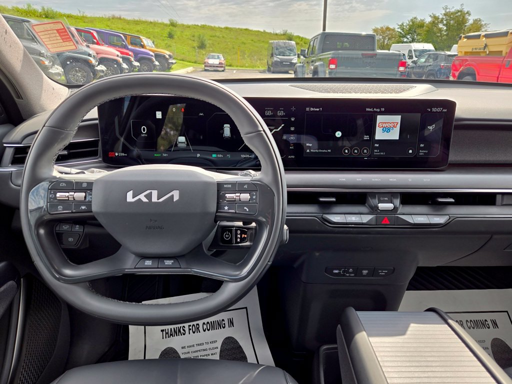Used 2026 Kia EV9 Land AWD/4WD image 17