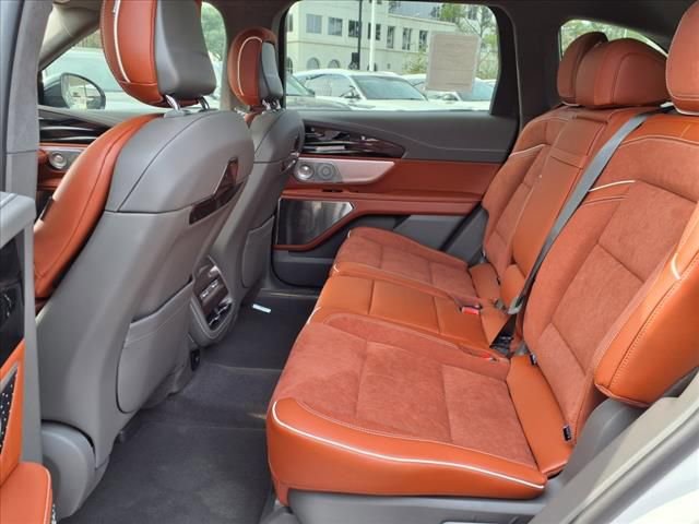 New 2025 Lincoln Nautilus Black Label w/ Jet Appearance Package AWD/4WD image 13