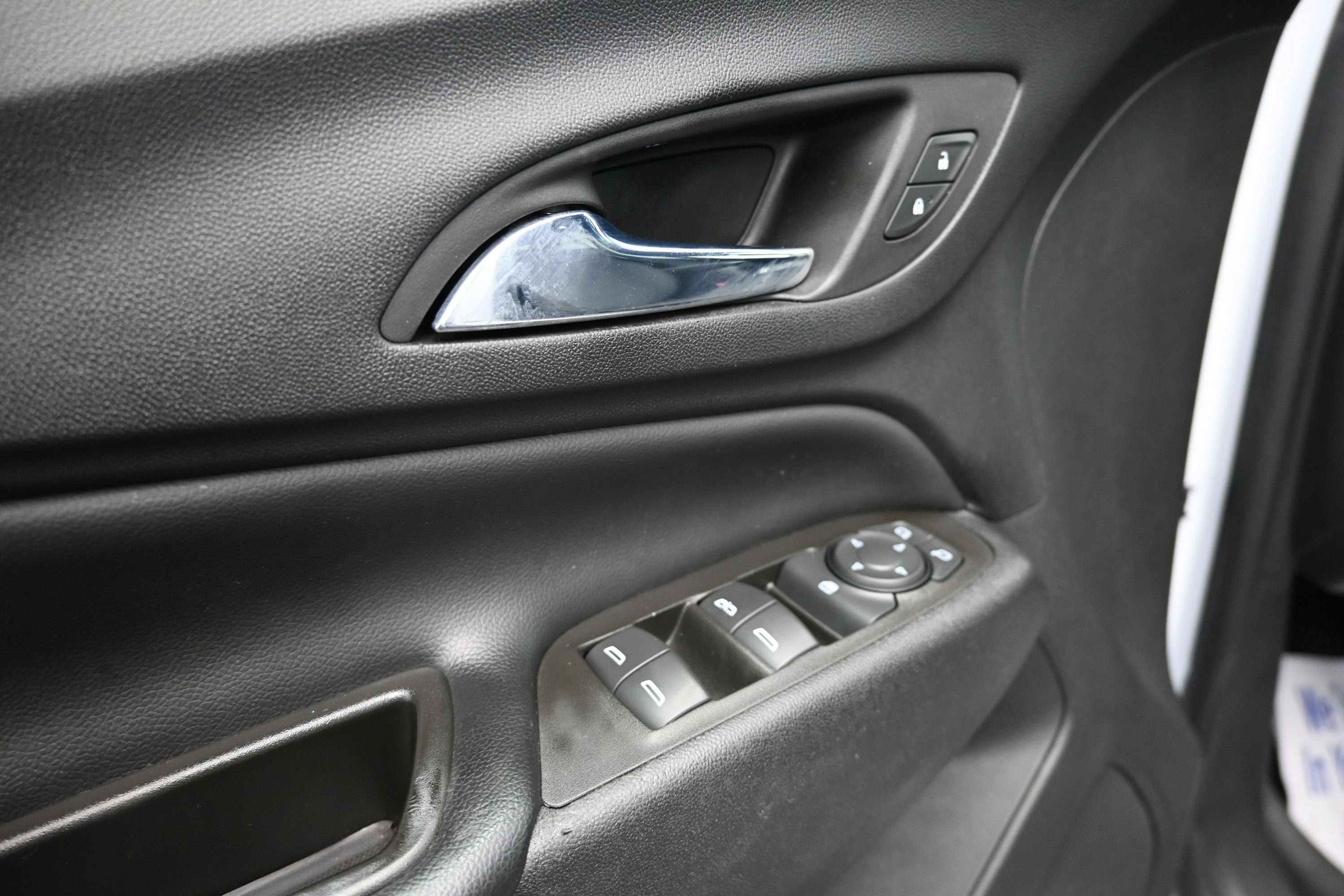 Used 2022 Chevrolet Equinox LT FWD image 25