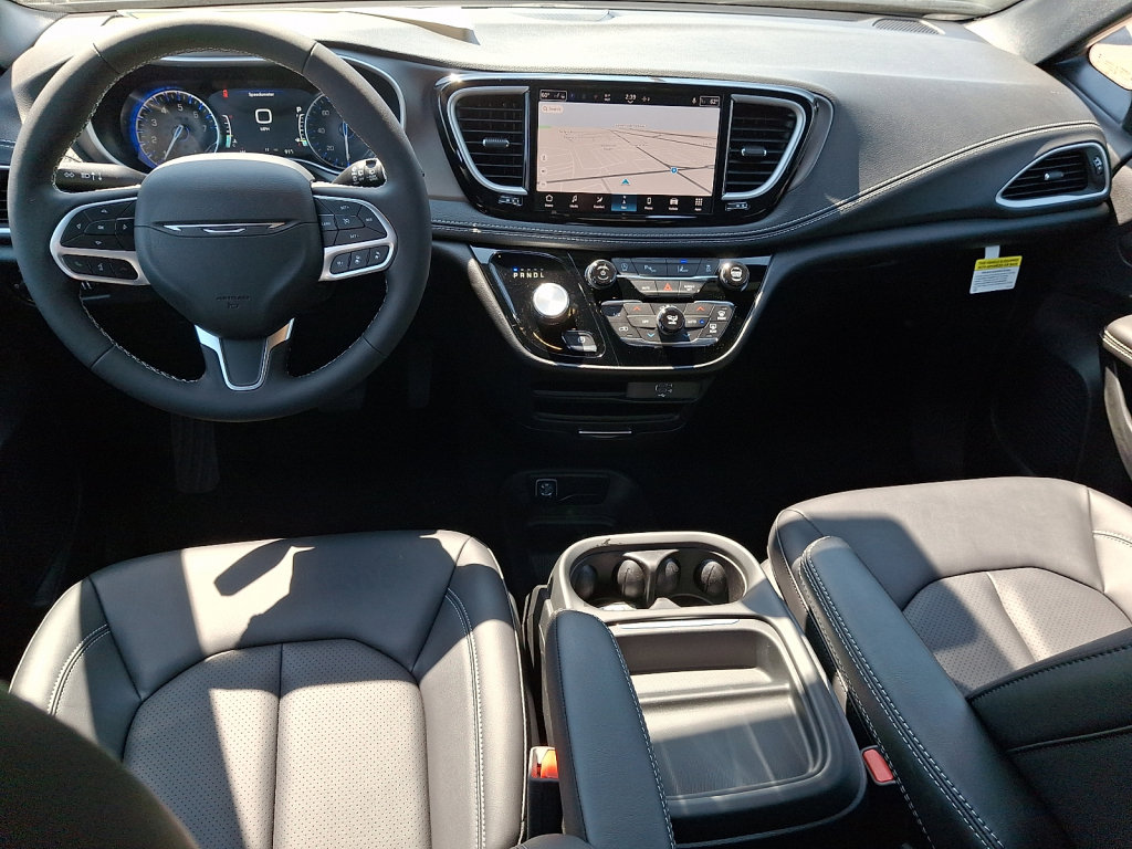 New 2027 Chrysler Pacifica Select AWD/4WD image 10