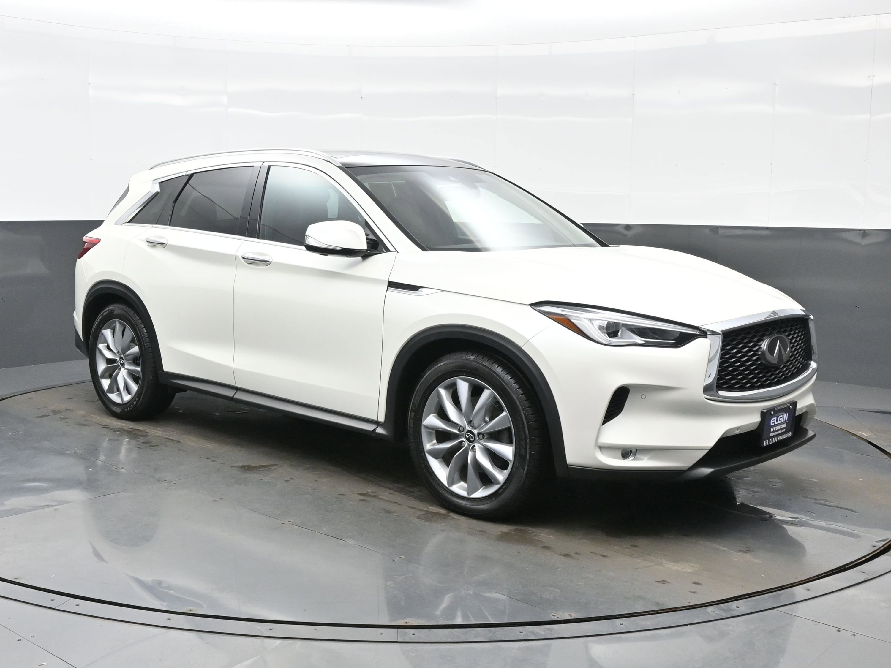 Used 2019 INFINITI QX50 Essential w/ Premium Heat Package image 8