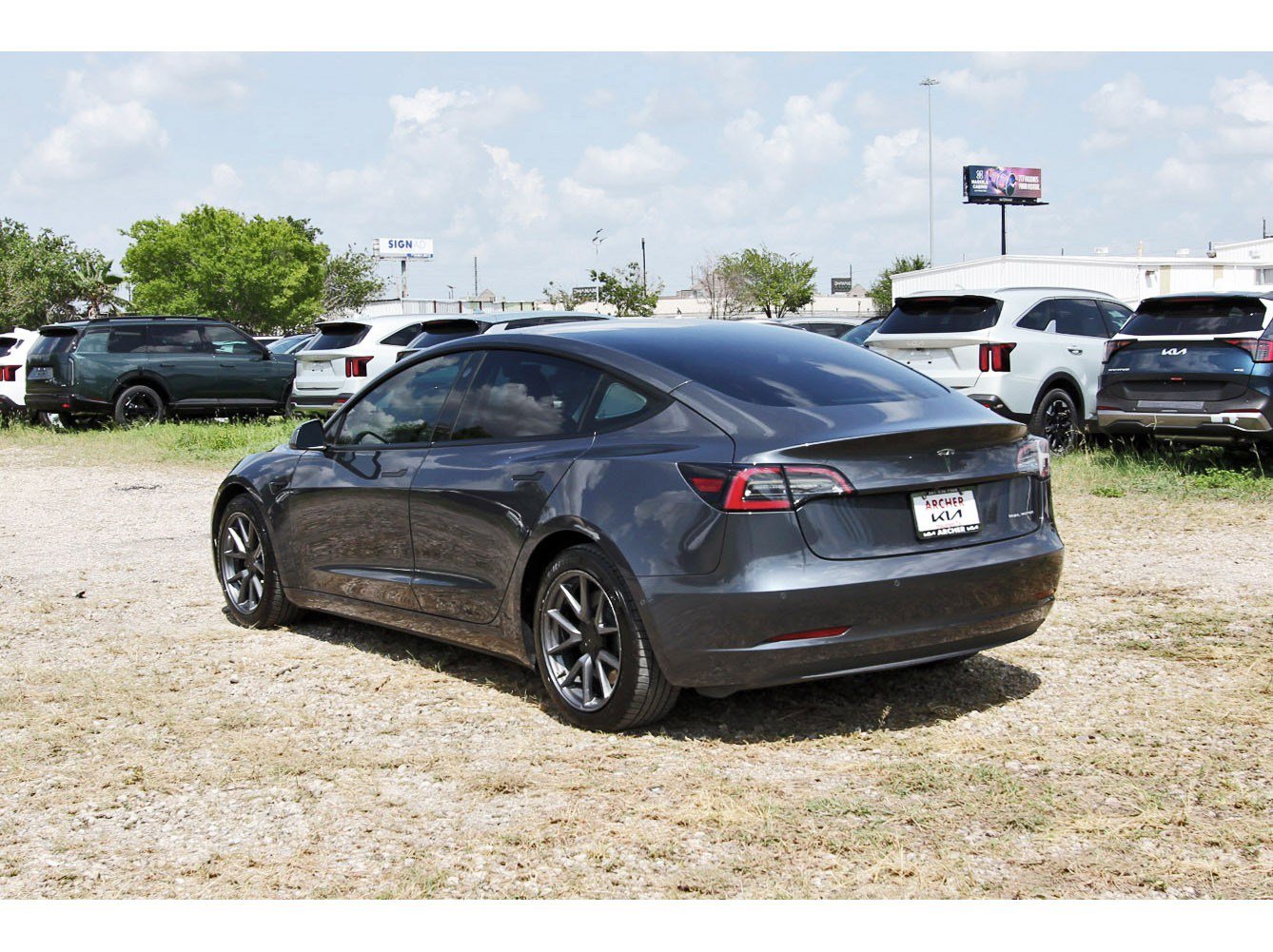 Used 2022 Tesla Model 3 Long Range AWD/4WD image 5