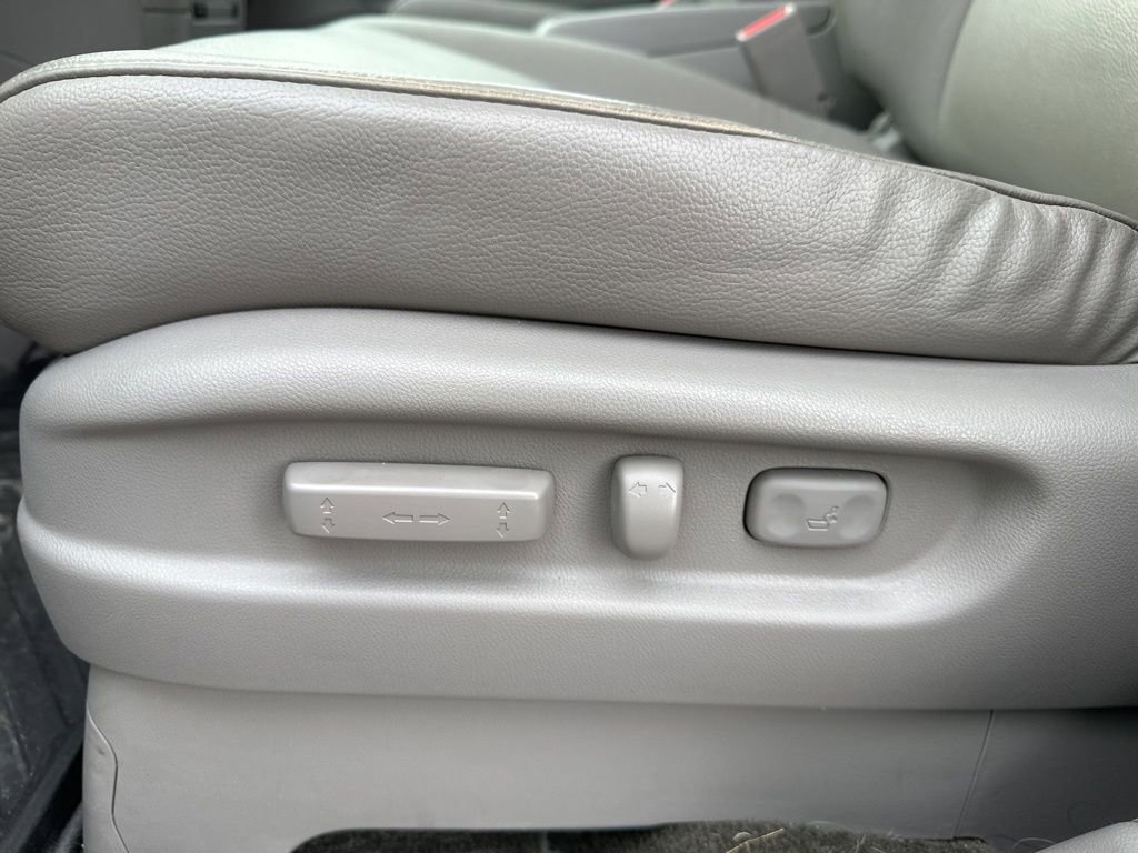 Used 2014 Honda Odyssey Touring image 19