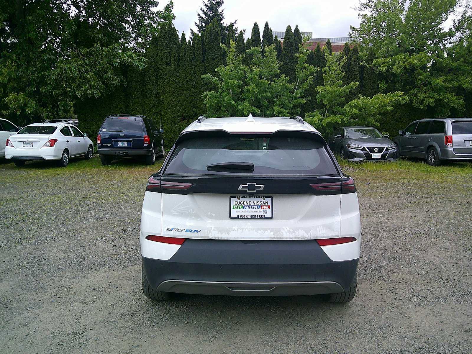 Used 2023 Chevrolet Bolt EUV Premier w/ Sun & Sound Package FWD image 4