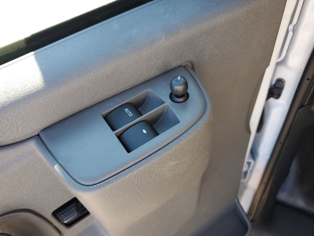 New 2025 GMC Savana 3500 Extended w/ Driver Convenience Package image 21