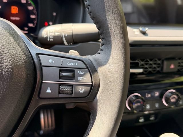 Used 2017 Honda Civic Touring image 10