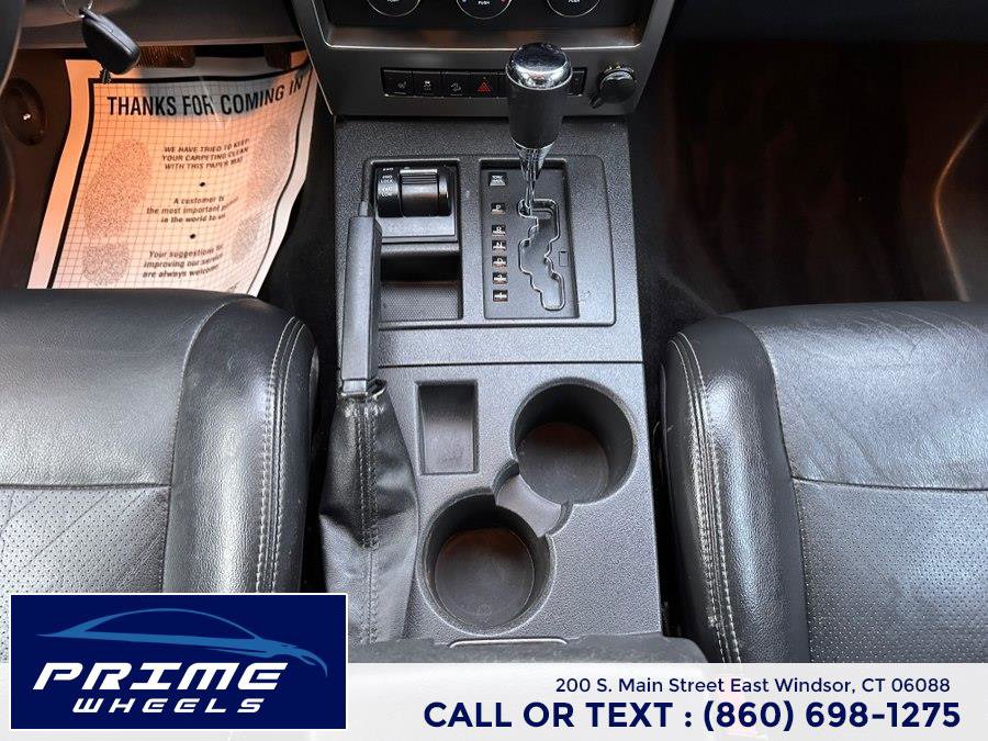 Used 2012 Jeep Liberty Sport image 19