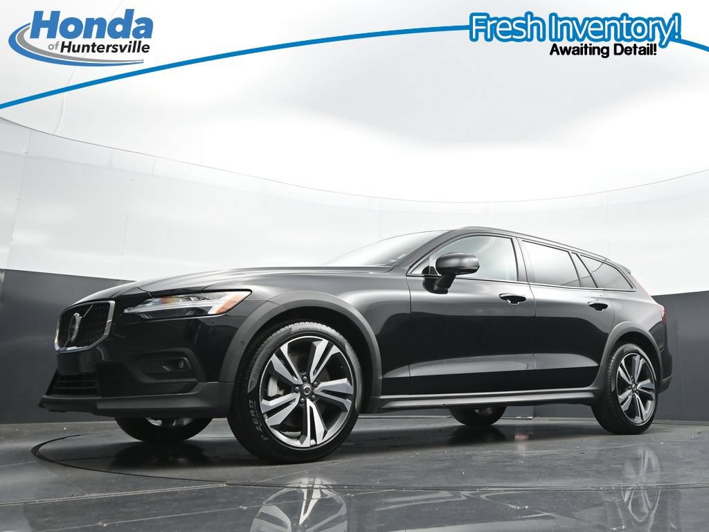 Used 2025 Volvo V60 B5 Cross Country Plus AWD/4WD image 30