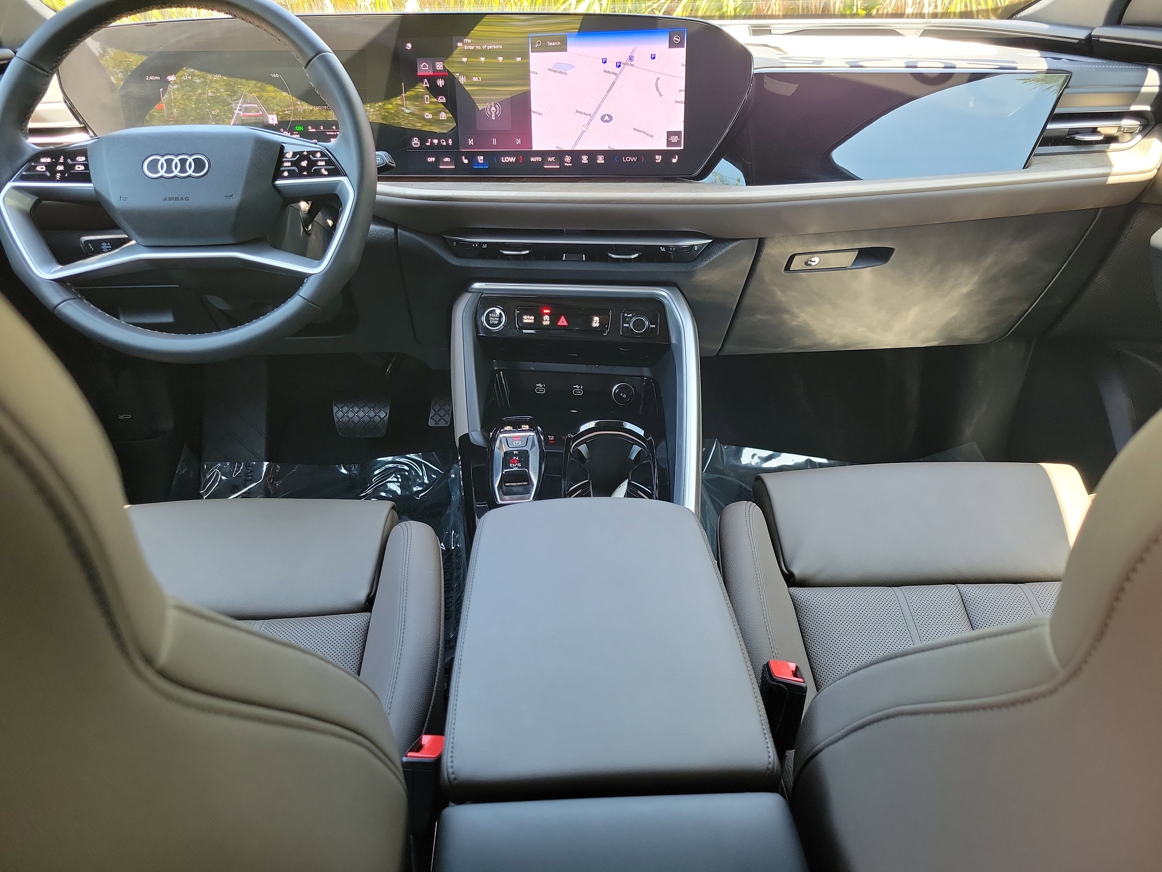 Used 2025 Audi Q5 Premium Plus w/ Premium Plus image 14