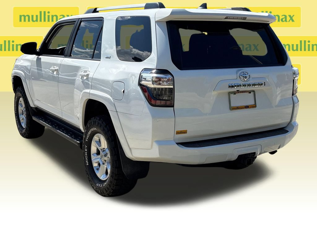 Used 2021 Toyota 4Runner SR5 AWD/4WD image 9