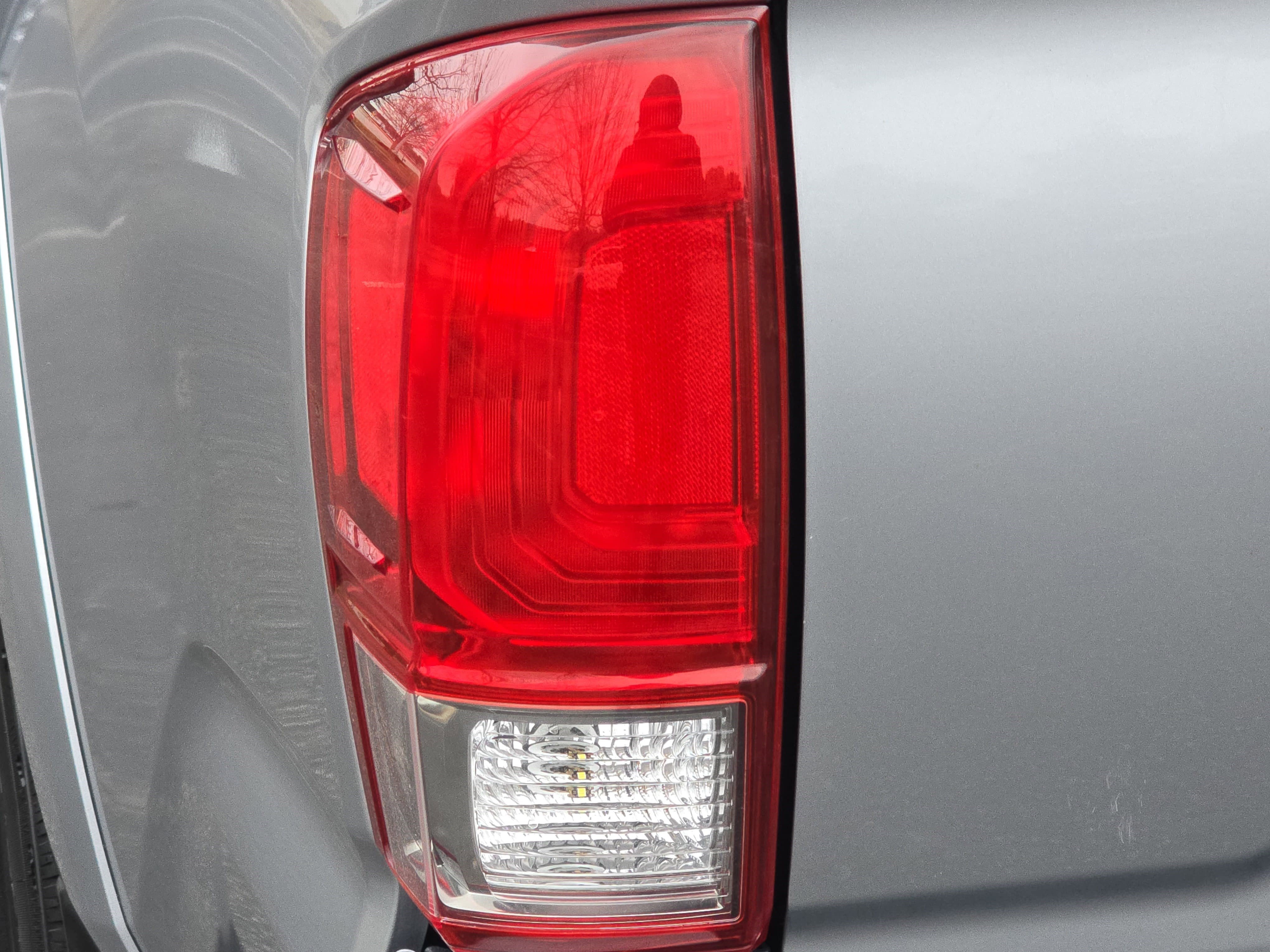 Used 2017 Toyota Tacoma TRD Sport image 30