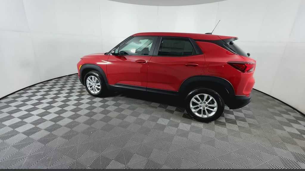 New 2026 Chevrolet TrailBlazer LS w/ LS Convenience Package AWD/4WD image 11