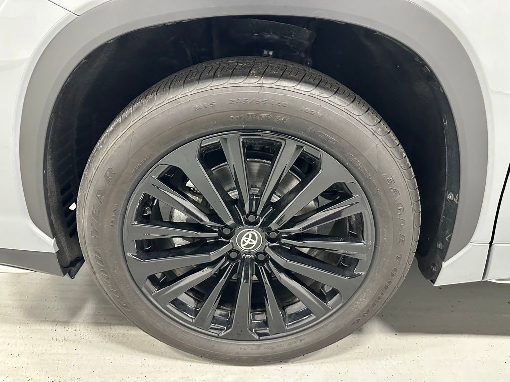 Used 2025 Toyota Highlander XSE image 66