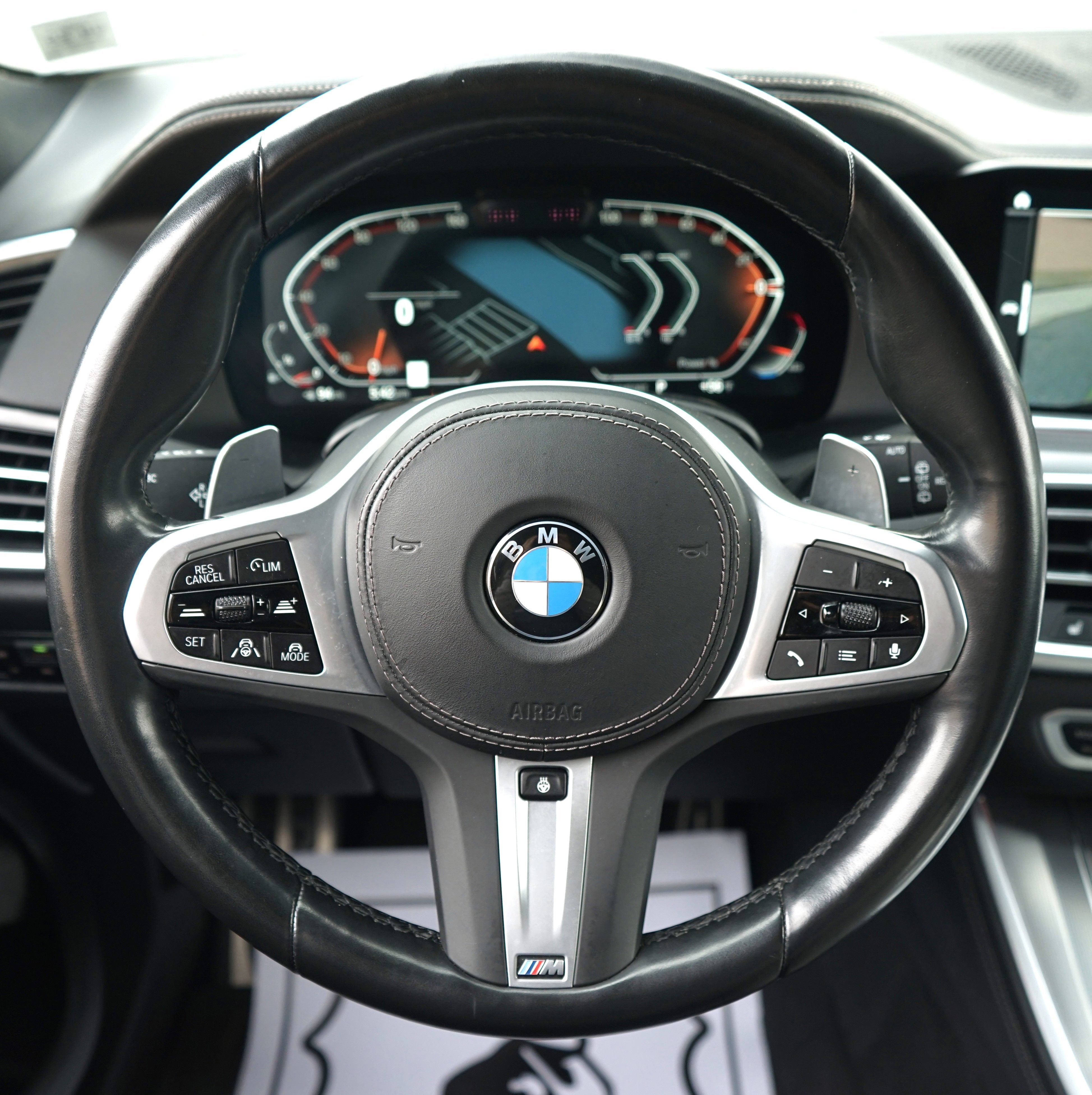 Used 2022 BMW X5 xDrive40i w/ M Sport Package AWD/4WD image 18