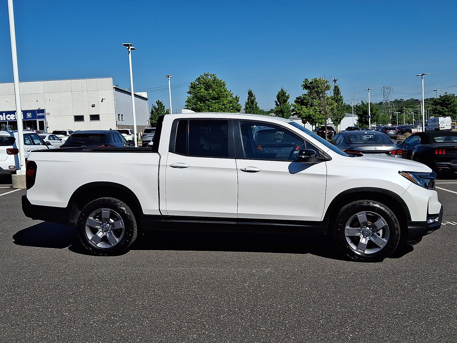 Used 2025 Honda Ridgeline TrailSport image 7