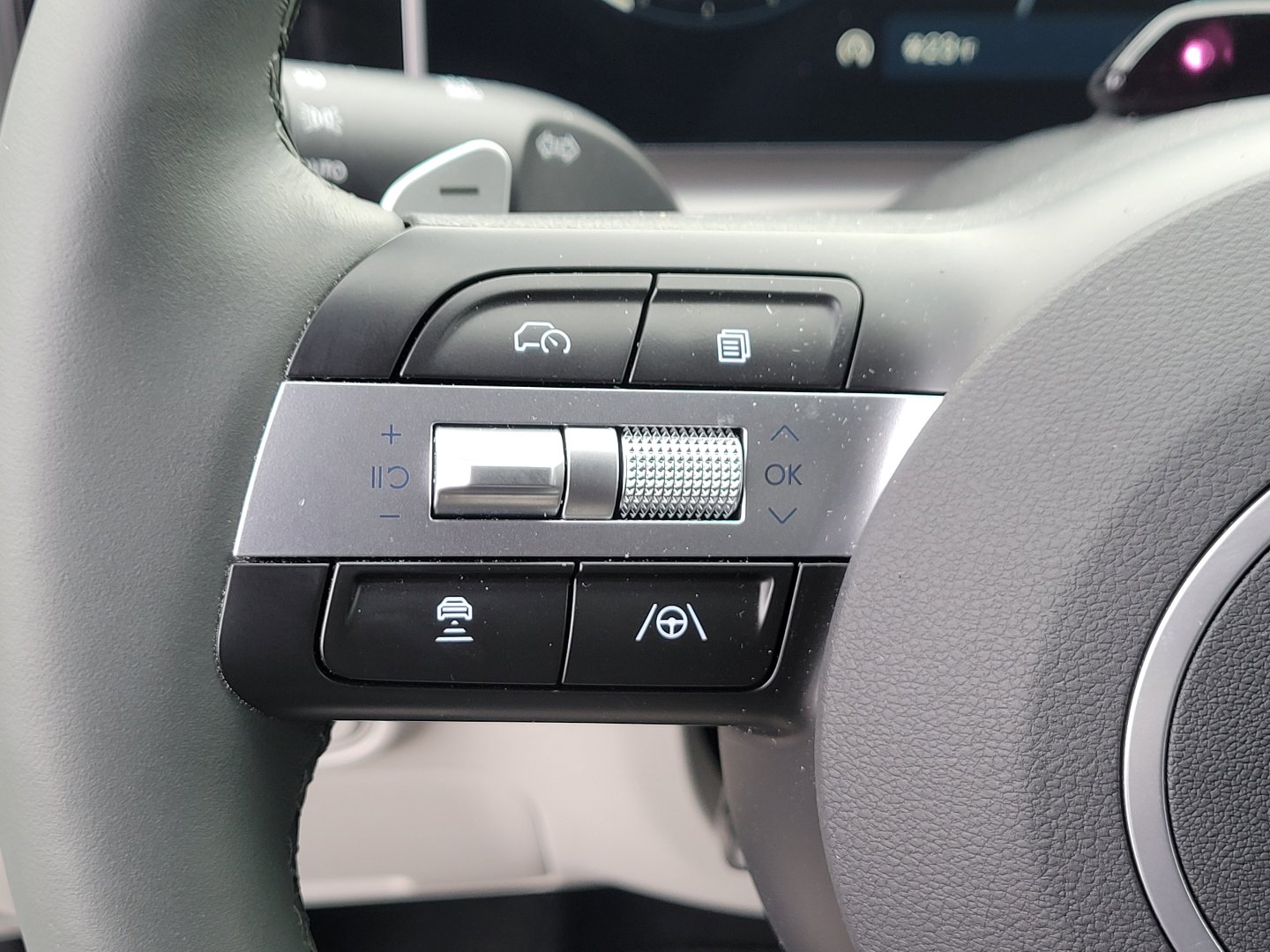 Used 2025 Hyundai Tucson Limited image 23