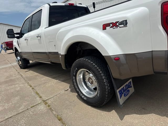 Used 2020 Ford F350 King Ranch w/ King Ranch Ultimate Package AWD/4WD image 2