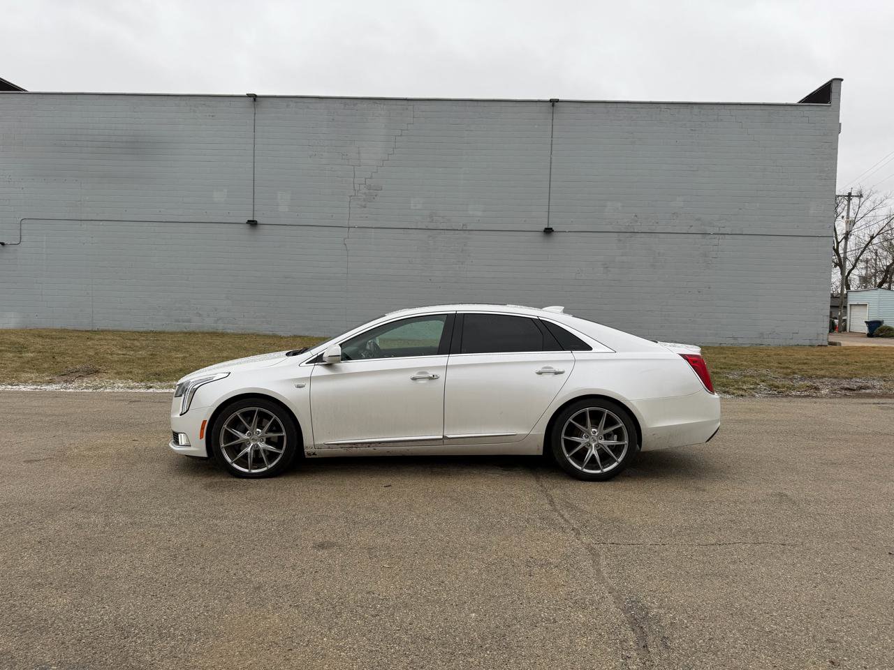 Used 2019 Cadillac XTS Luxury AWD/4WD image 4