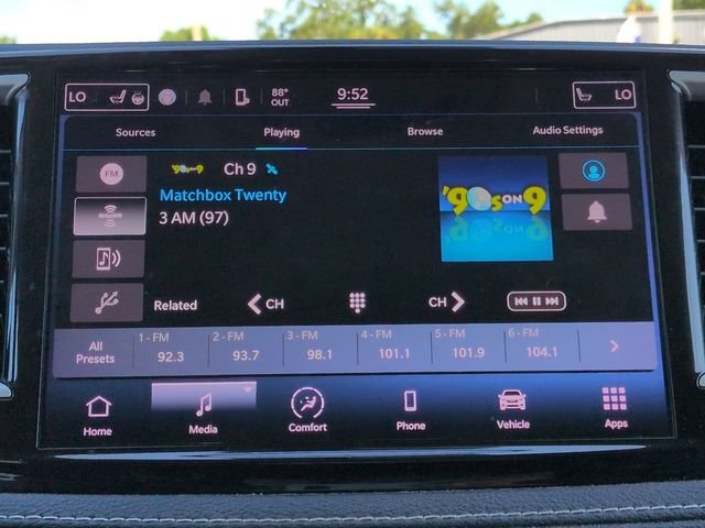 Used 2022 Chrysler Pacifica Touring-L FWD image 18
