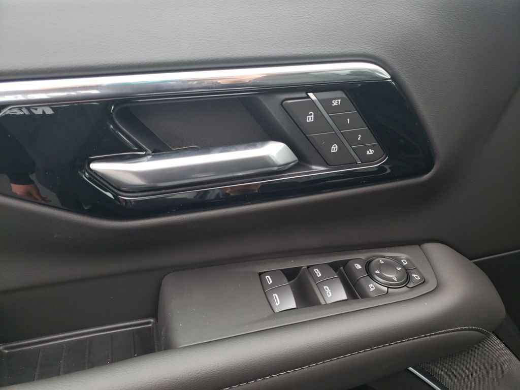 New 2026 Chevrolet Suburban Z71 w/ Comfort Package image 11