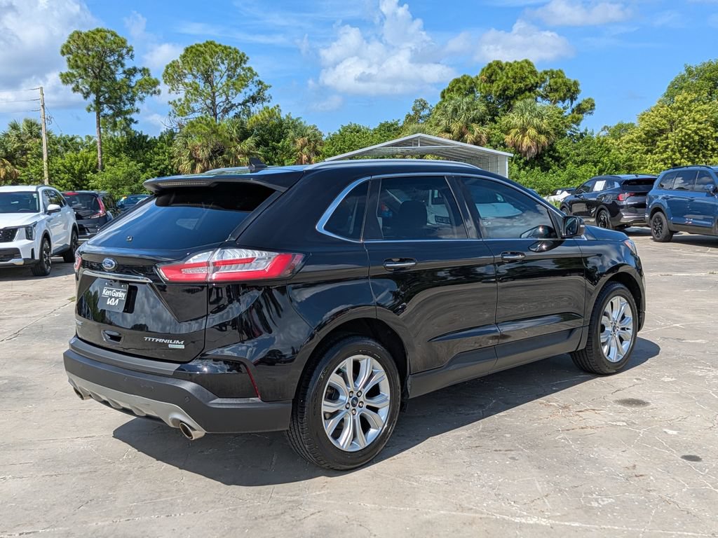 Used 2020 Ford Edge Titanium FWD image 8