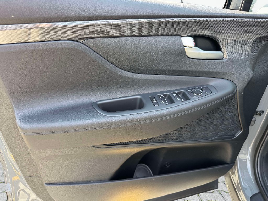 Used 2023 Hyundai Santa Fe SEL AWD/4WD image 17