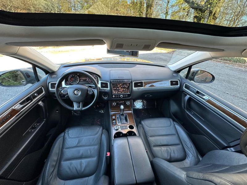 Used 2015 Volkswagen Touareg VR6 AWD/4WD image 35