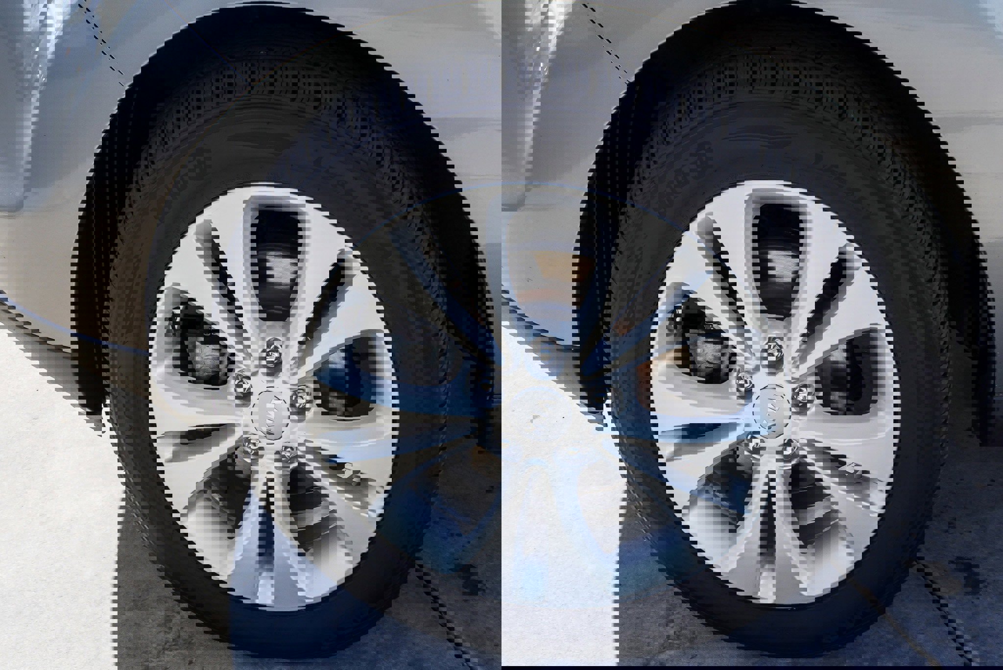 Used 2016 Kia Soul + FWD image 12