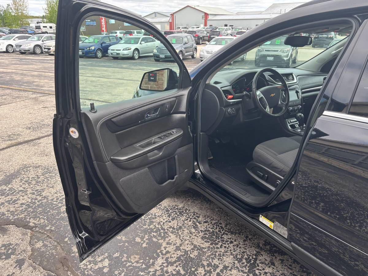 Used 2016 Chevrolet Traverse LT image 8