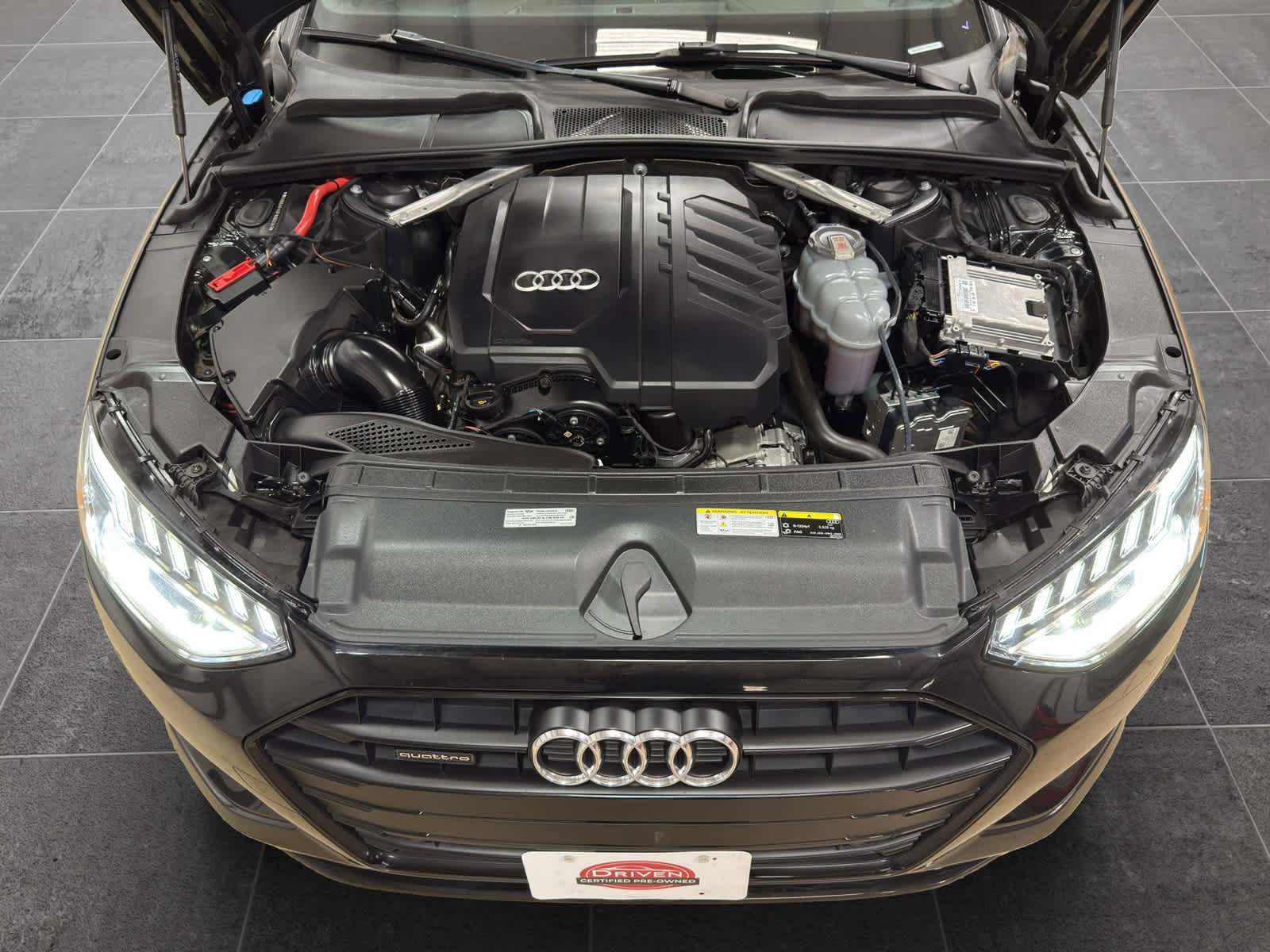 Used 2023 Audi A4 2.0T Premium Plus w/ Premium Plus Package image 9