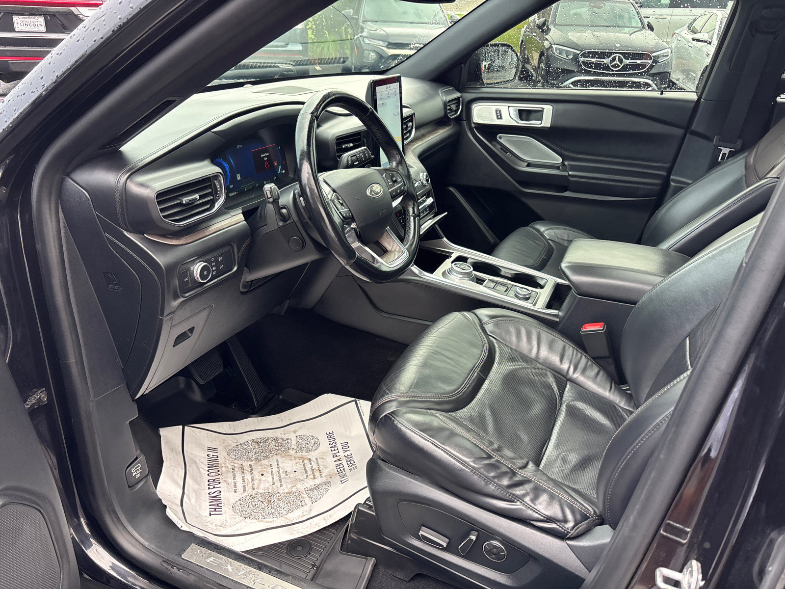 Used 2020 Ford Explorer Platinum w/ Premium Technology Package AWD/4WD image 25
