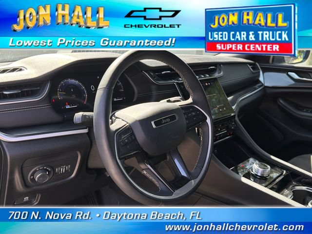 Used 2023 Jeep Grand Cherokee L Laredo AWD/4WD image 21