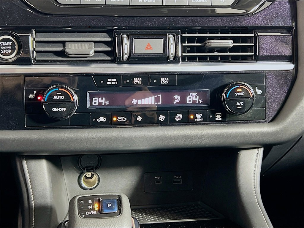 Used 2022 Nissan Pathfinder SV w/ SV Premium Package image 18