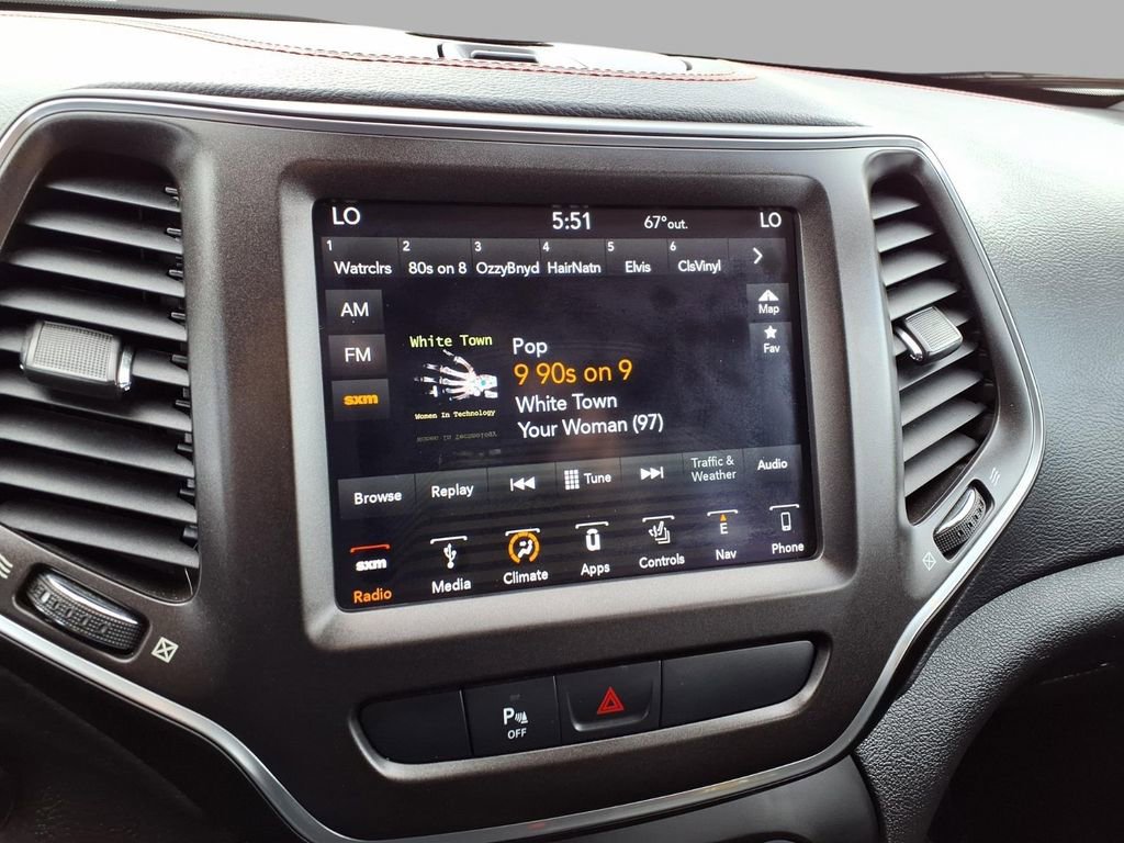 Used 2019 Jeep Cherokee Trailhawk image 5