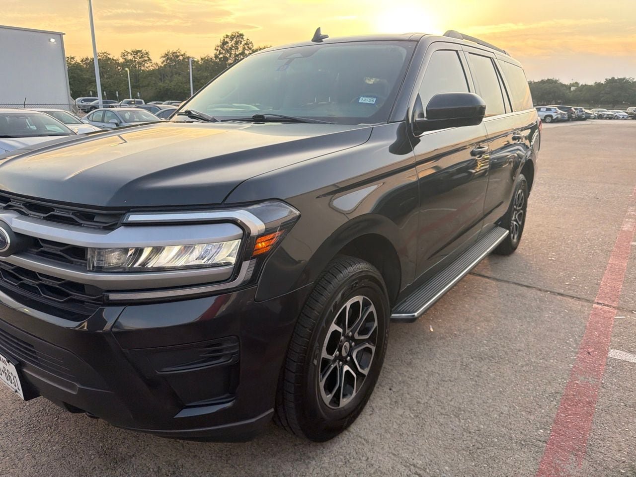 Used 2022 Ford Expedition XLT AWD/4WD image 1