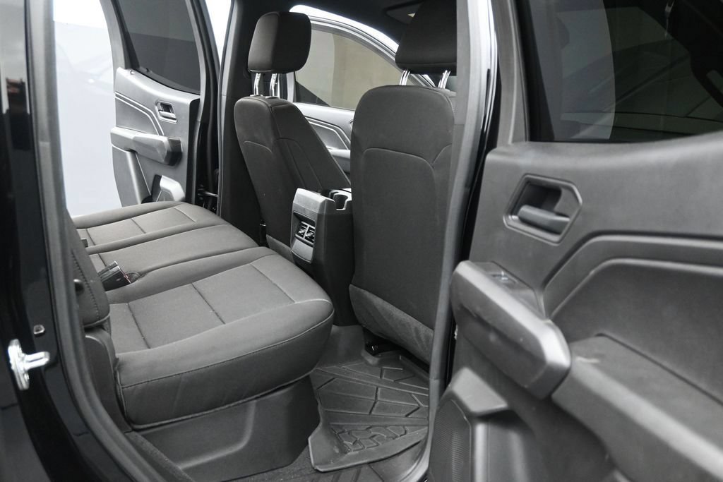 Used 2025 Chevrolet Colorado W/T RWD image 16